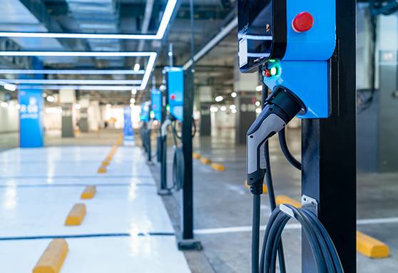 Installation de borne de recharge pour une flotte de véhicules électriques en entreprise à Boulogne